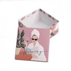 Коробка подарочная квадратная Girl 18 × 18 × 9,5 см
